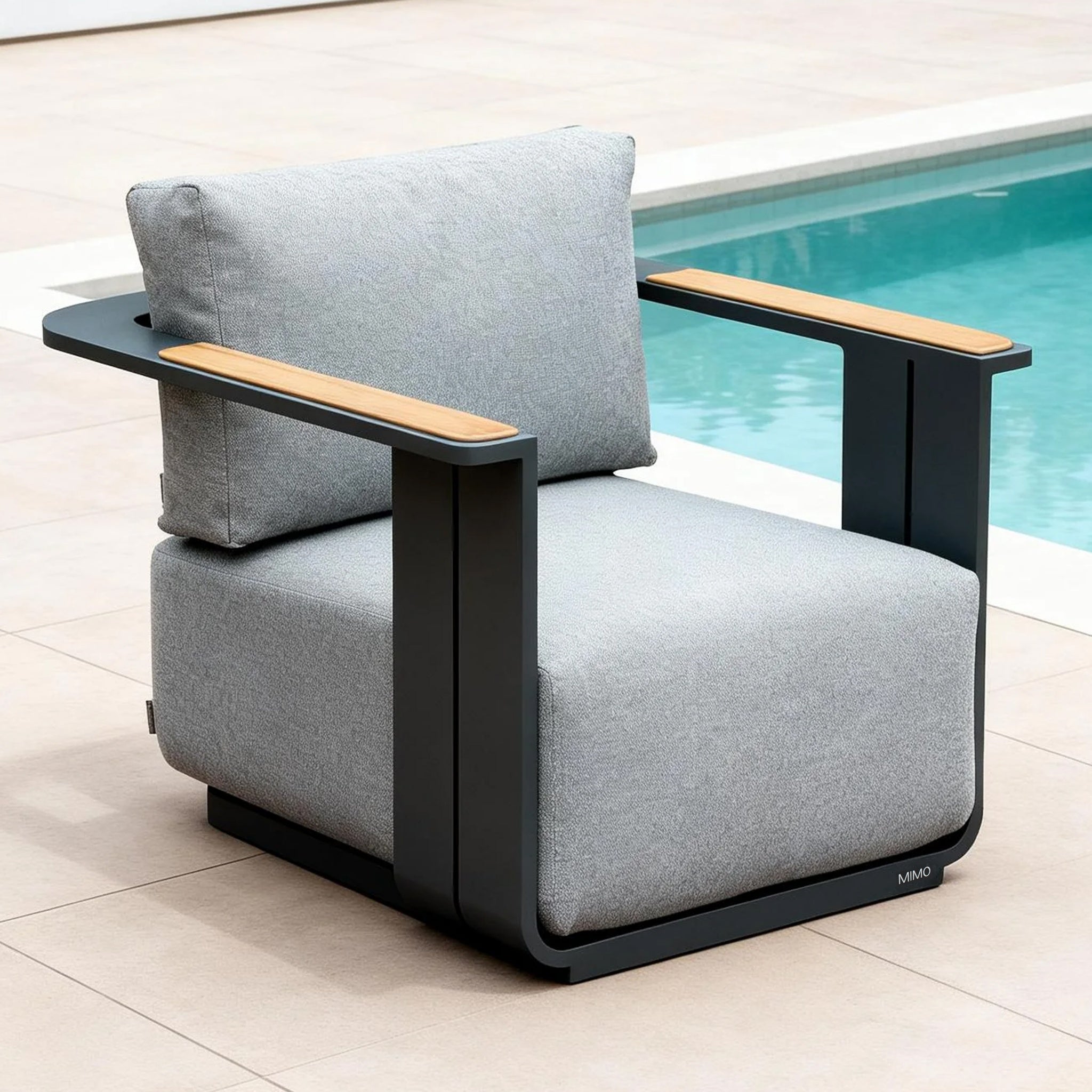 VAREL Aluminium Outdoor Armchair